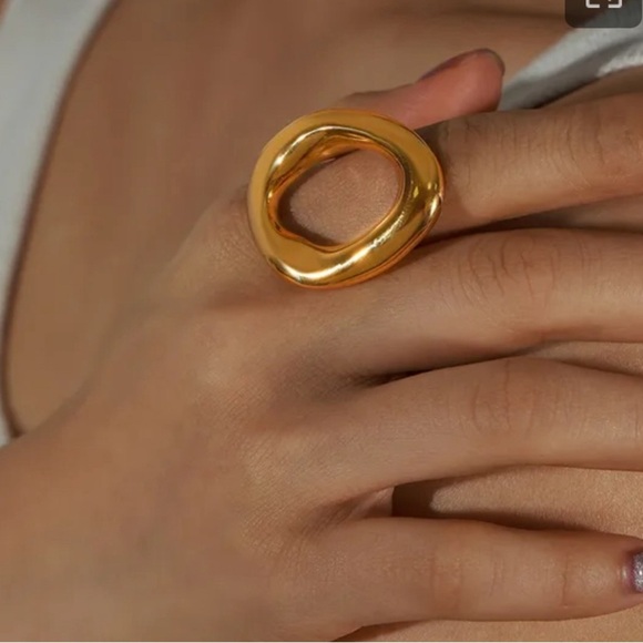 Titanium Steel 18K Gold Plated Plating Hollow Out Ring - Picture 1 of 10